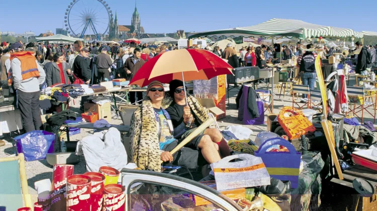 Largest Flea and Antique Market in Munich is this Weekend.